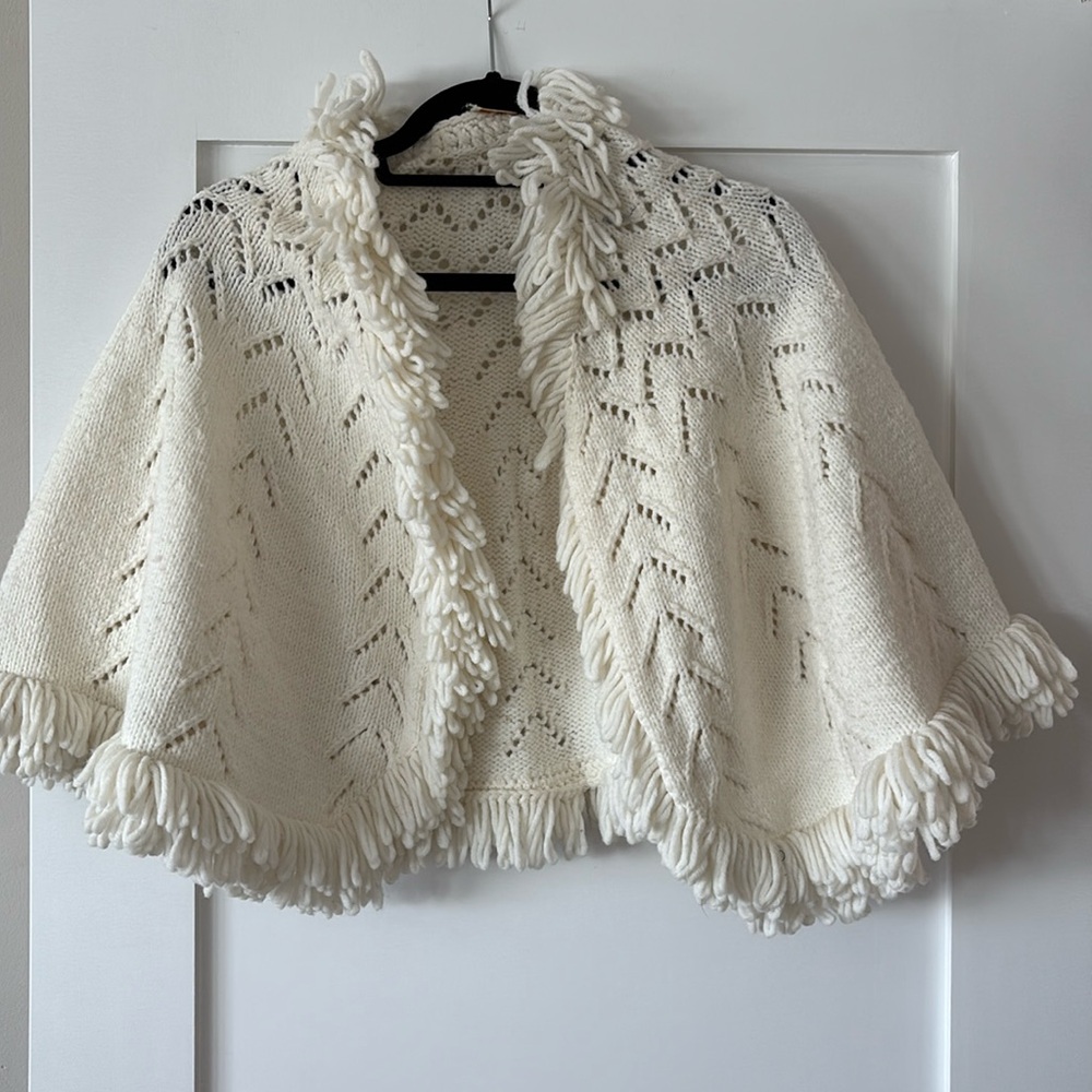 VINTAGE- (One Size) wool knitted cape
